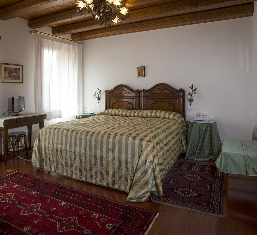 Agriturismo Da Ninoti เตรวิโซ ห้อง รูปภาพ