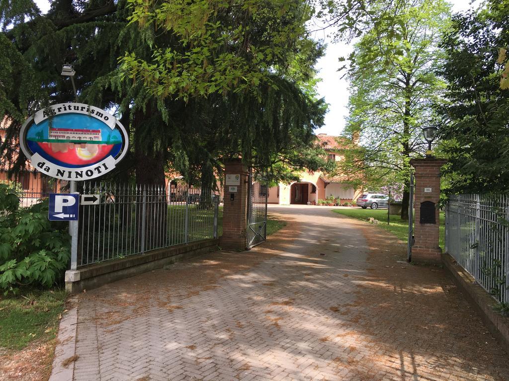 Agriturismo Da Ninoti เตรวิโซ ภายนอก รูปภาพ